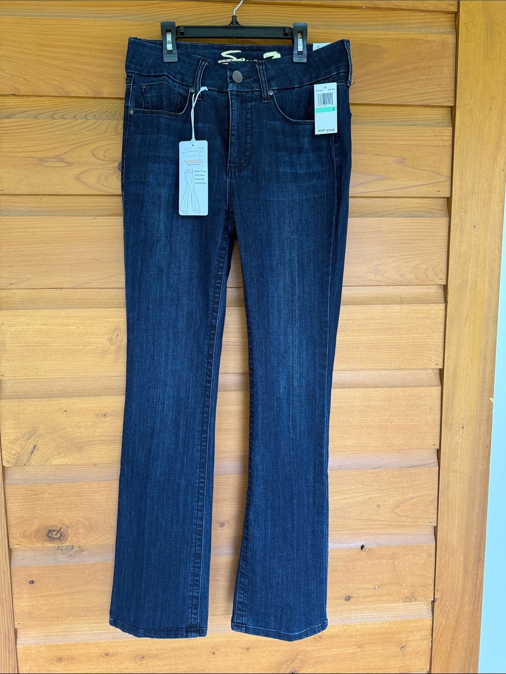Seven7 Women's Dark Blue Bootcut Jeans size 8
Tummyless Highrise Boot cut